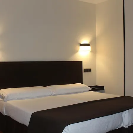 Hotel-apartamentos La Arquera 3* Llanes