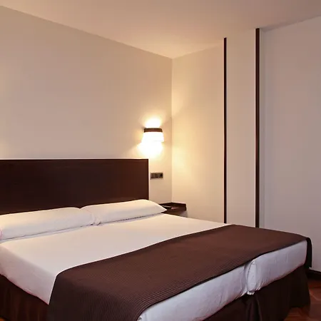 Hotel-apartamentos La Arquera 3* Llanes
