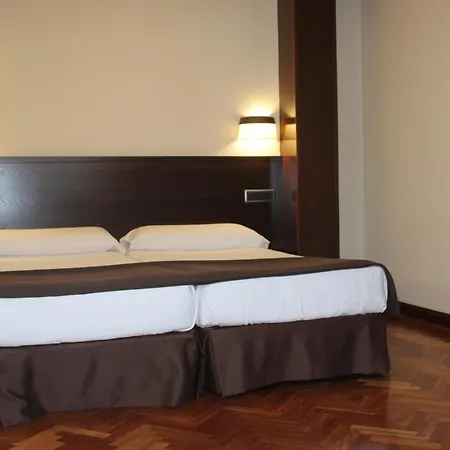 Hotel-apartamentos La Arquera 3* Llanes