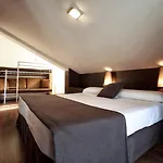 ホテル Hotel-apartamentos La Arquera リャネス